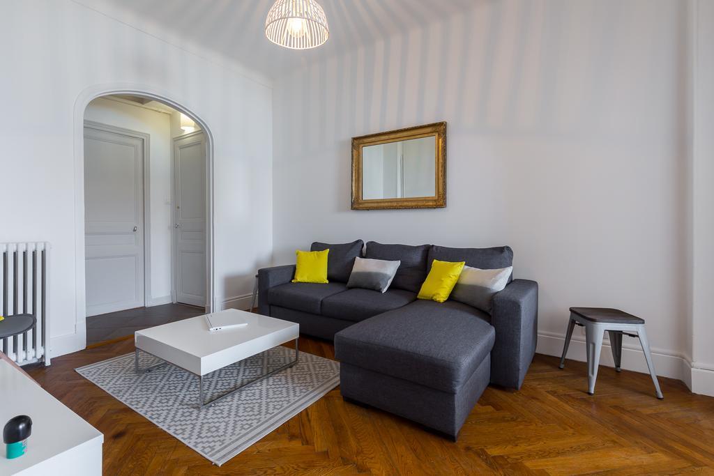 Beautiful Apartment By The Sea Front Ница Екстериор снимка